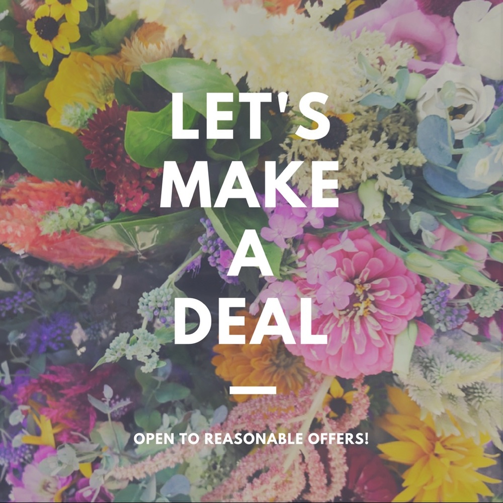 Welcome to my Closet! Feel free to make an offer🌻